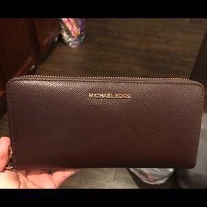Michael Kors Continental Wallet